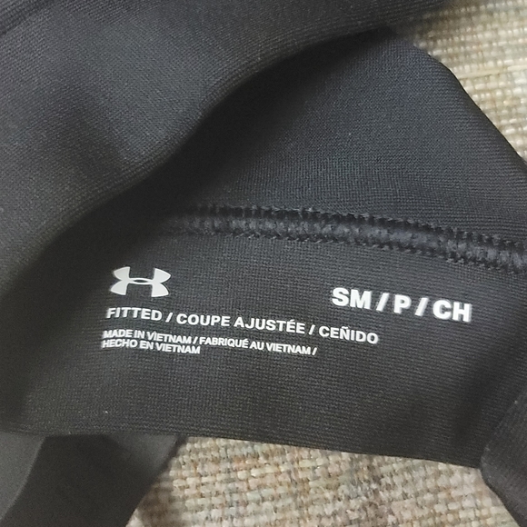 Under armour fitted sports bra - Picture 5 of 5